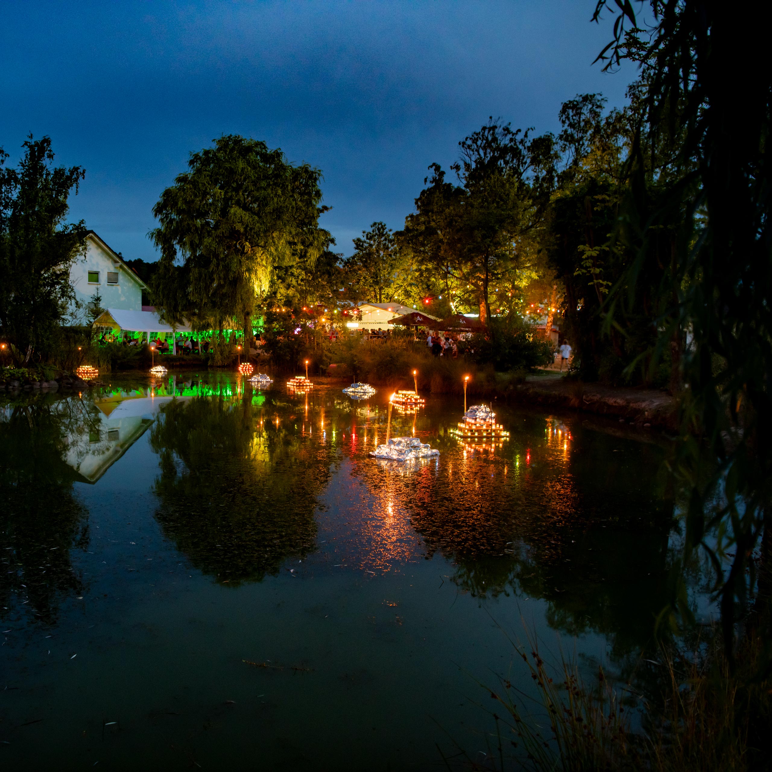 kulturelles teich in flammen kulturelles teich in flammen